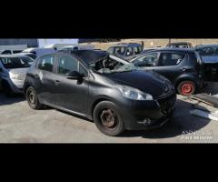 Ricambi Peugeot 1.2 del 2014 motore HM01