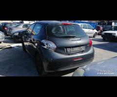 Ricambi Peugeot 1.2 del 2014 motore HM01