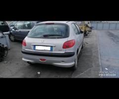 Ricambi Peugeot 206 1.1 B del 2003 motore HFX