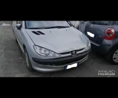 Ricambi Peugeot 206 1.1 B del 2003 motore HFX