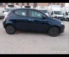 Ypsilon hybrid 2021