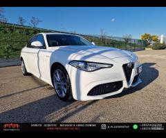 Alfa Romeo Giulia 2.2 Turbodiesel 210 CV AT8 AWD Q