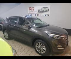 Hyundai Tucson 1.7 Crdi Xpossibile nav unico prop - 12