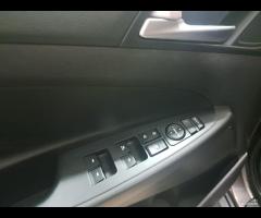 Hyundai Tucson 1.7 Crdi Xpossibile nav unico prop - 17