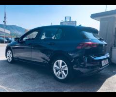 Volkswagen Golf 2.0 TDI SCR Life - 24