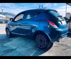 Lancia Ypsilon 1.0 FireFly 5 porte S&S Hybryd Gold - 27