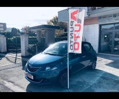 Lancia Ypsilon 1.0 FireFly 5 porte S&S Hybryd Gold - 30