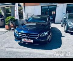 Mercedes-benz E 200 PELLE- LUCI AMBIENTE -TELECAM - 24