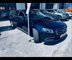 Mercedes-benz E 200 PELLE- LUCI AMBIENTE -TELECAM - 28