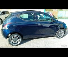 Lancia ypslon 1.3 mjt/95cv-t apr-2015 - 12