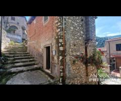 Piglio, piano terra con cantina Discreto stato