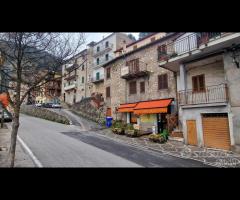 Piglio, bilocale centrale da rivedere