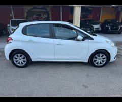 Peugeot 208 BlueHDi 100 5 porte Allure navi