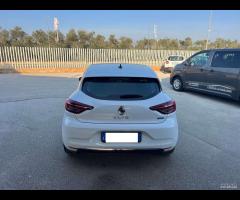 Clio 1.6 E-Tech hybrid Zen 140cv auto