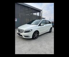 Mercedes-benz B 180 -2014