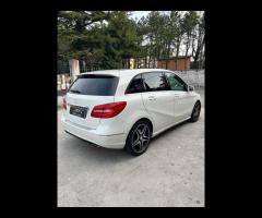 Mercedes-benz B 180 -2014