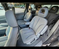 Chrysler Voyager 2.8 CRD cat LX Auto - 14