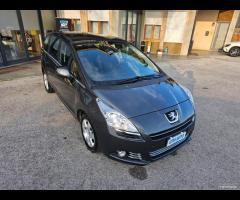 Peugeot 5008 1.6 HDi 112CV Access - 11