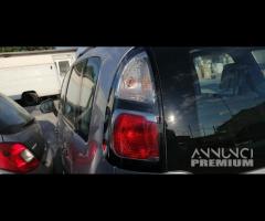 Ricambi Citroen C3 Picasso 1.6 D del 2010 - 16