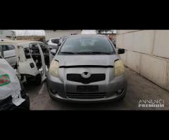 Ricambi Toyota Yaris 1.0 B del 2006 motore 1KRFE