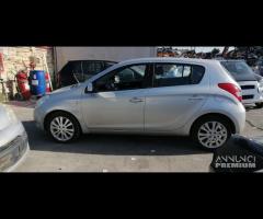 Ricambi Hyundai I 20 1.6 D del 2010 motore D4FB