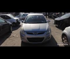 Ricambi Hyundai I 20 1.6 D del 2010 motore D4FB - 8