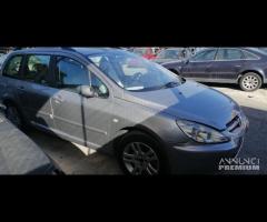 Ricambi Peugeot 307 1.6 D del 2004 motore 9HZ