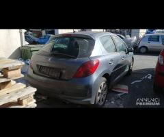 Ricambi Peugeot 207 1.6 D del 2008 motore 9HX