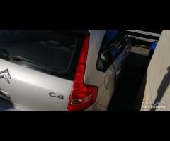 Ricambi Citroen C4 1.6 D del 2005 motore 9HX - 5