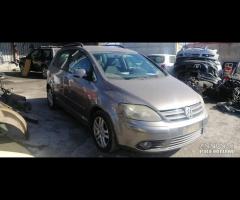 Ricambi VW Golf Plus 1.9 D del 2007 motore BXE