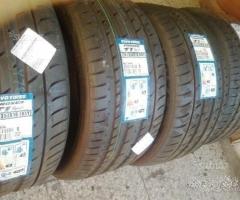 275 35 18 gomme toyo nuove