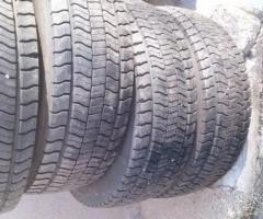 Gomme 315 80 22.5 motrice continental usate