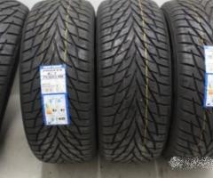 4 gomme nuove 235 35 20 nitto