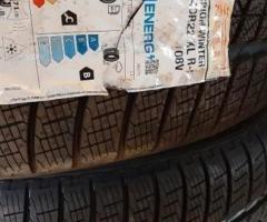 275 40 22 Pirelli nuove