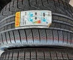 295 30 20 Pirelli nuove