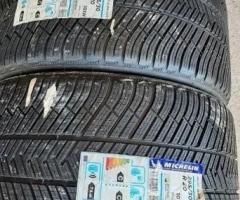 295 30 20 Michelin nuove