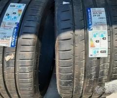 305 30 22 Michelin