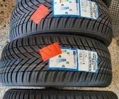 4 gomme nuove 215 45 17 toyo