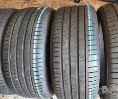 275 35 21 e 245 40 21 Pirelli