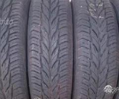 4completo di 4 gomme. Usate 165 60 14. Uniroyal