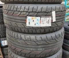 4 gomme nuove estive 245 35 22 nitto