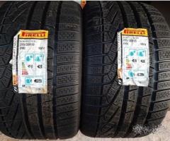 Coppia pneumatici invernali 295 35 19 Pirelli