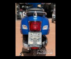 Piaggio Vespa 300 GTS hpe SuperSport - 9