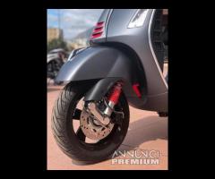 Piaggio Vespa 300 GTS hpe SuperSport - 11