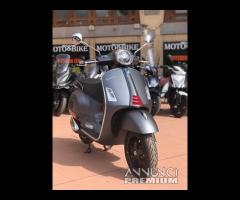 Piaggio Vespa 300 GTS hpe SuperSport - 13