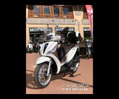 Piaggio Medley 150 ABS - 8