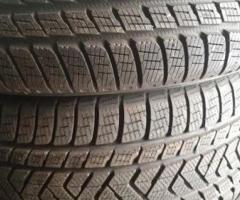 255 55 28 Pirelli nuove