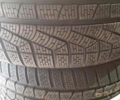 245 35 18 Pirelli nuove