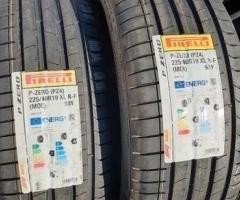 Coppia pneumatici nuovi 225 40 19 Pirelli