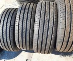 235 65 17 Michelin